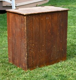 A late 19th C. grain painted box in