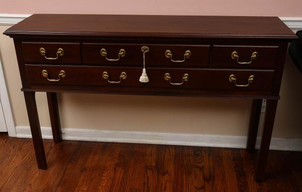 A LATE 20TH CENTURY SILVER CHESTThe