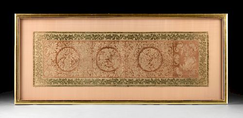 A LATE QING DYNASTY GREEN AND