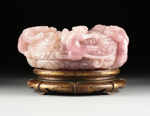 A LATE QING DYNASTY LARGE CARVED