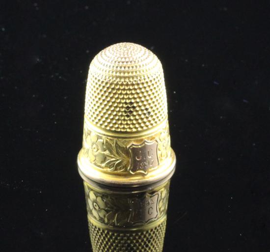 A late Victorian 9ct gold thimble