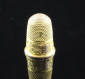 A late Victorian 9ct gold thim
