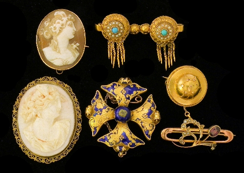 A late Victorian gold coloured