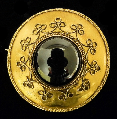 A late Victorian gold coloured