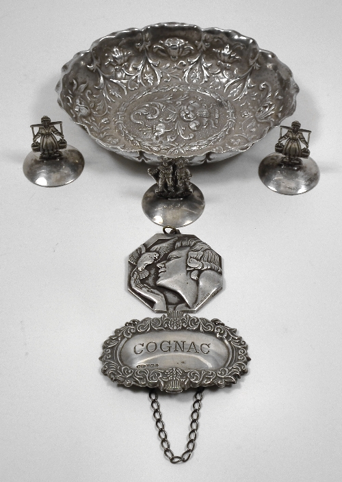 A late Victorian oval silver