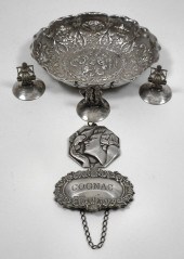 A late Victorian oval silver e