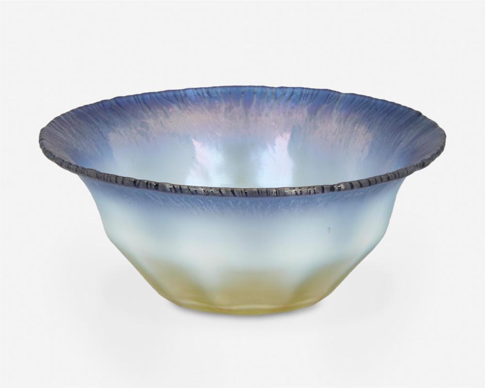 A L.C. TIFFANY BLUE OPALESCENT