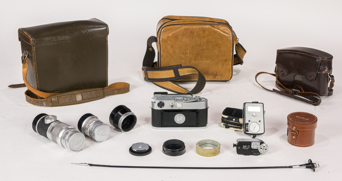A LEICA M3 RANGEFINDER CAMERA