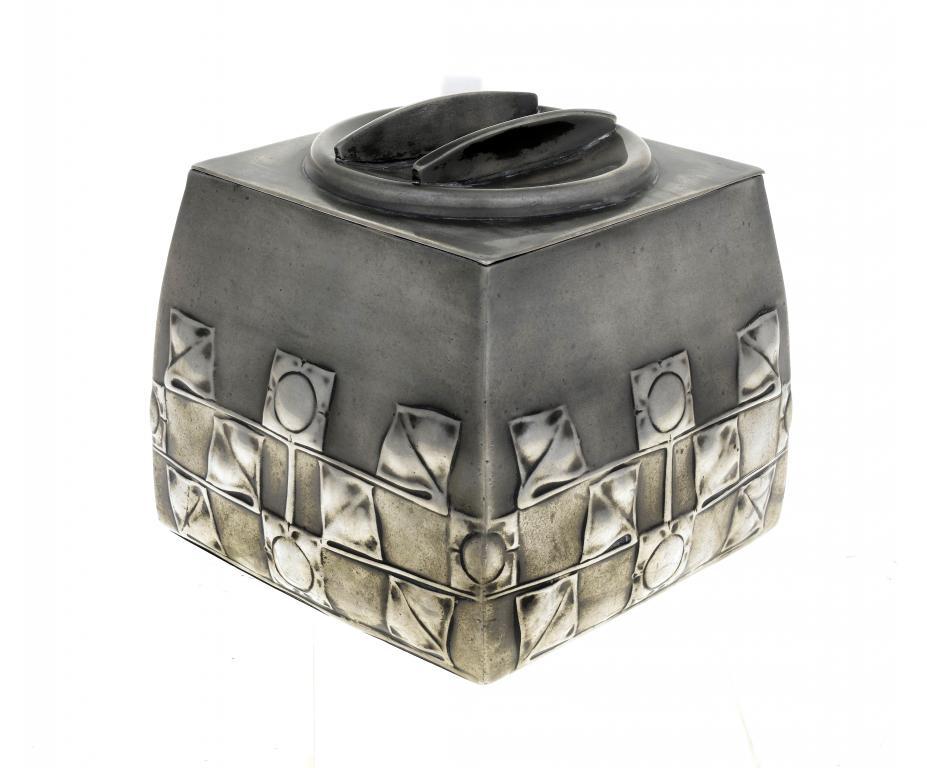 A LIBERTY & CO TUDRIC PEWTER