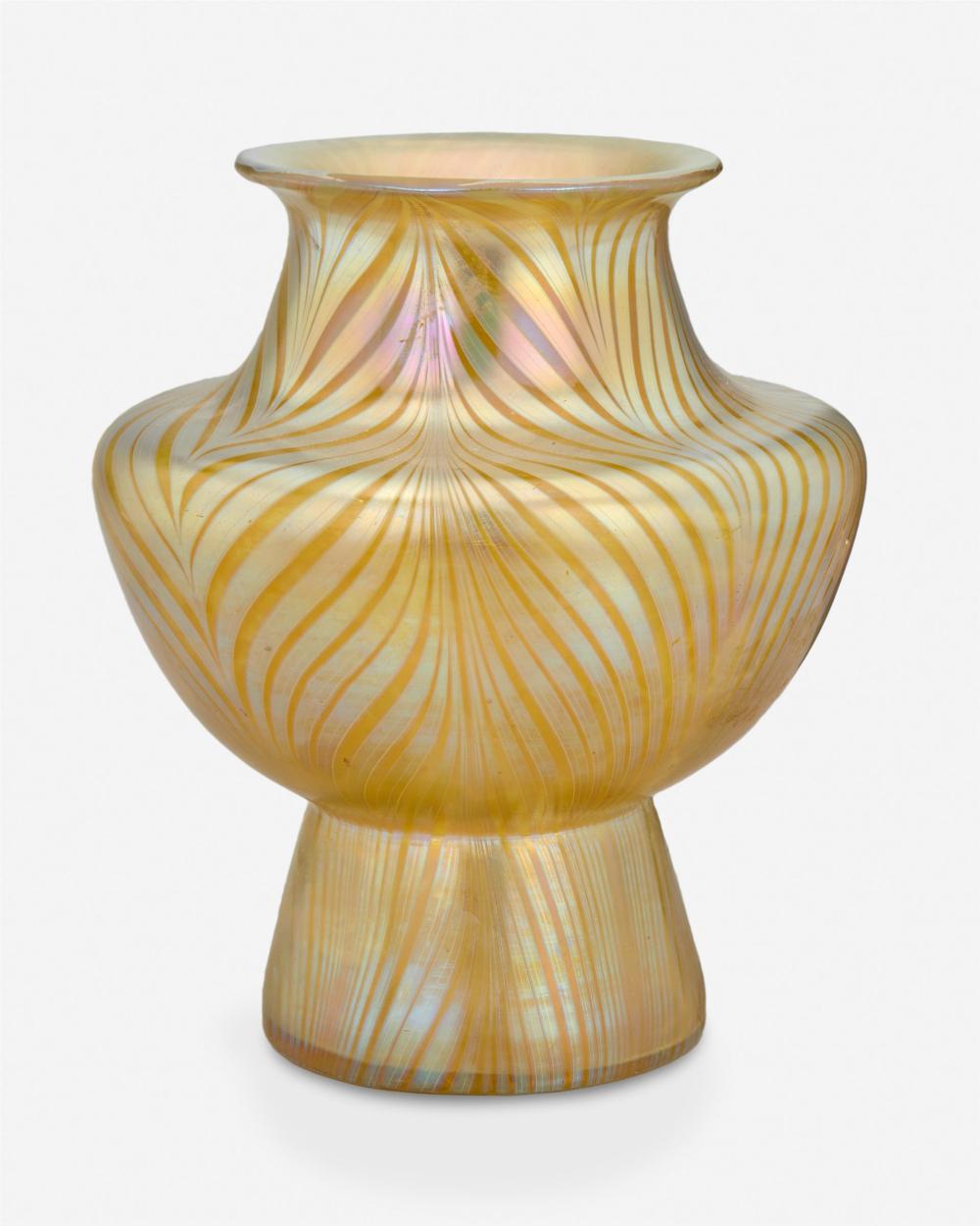 A LOETZ PHAENOMEN GLASS VASEA Loetz