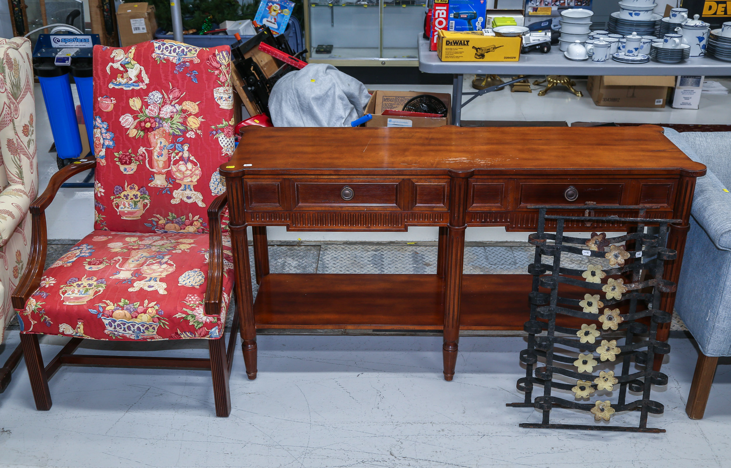 A LOLLING CHAIR & SERVING TABLE;