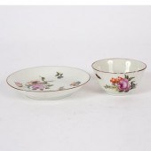 A London decorated porcelain t