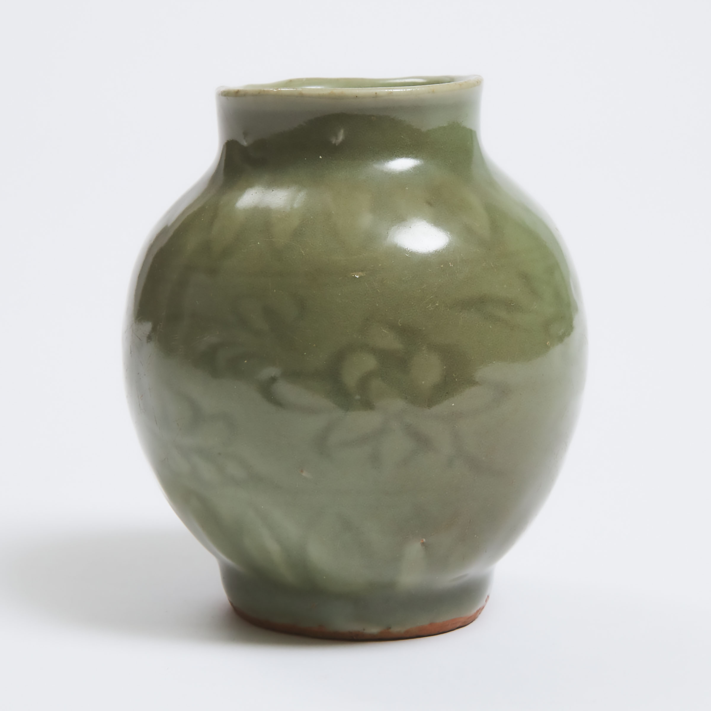 A Longquan Celadon Jarlet,