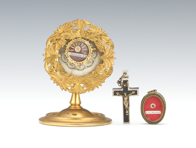 A Lot of Reliquary Items The