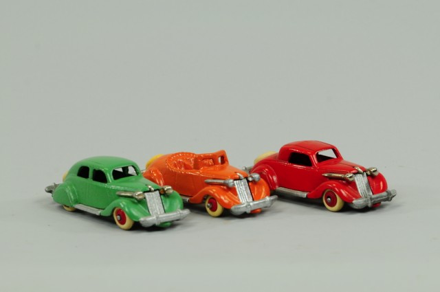 a/ LOT OF THREE STUDEBAKERS