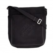 A LOUIS VUITTON COMPAGNON MESS