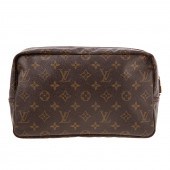 A LOUIS VUITTON MONOGRAM TOILE