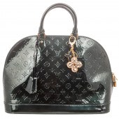 A LOUIS VUITTON VERNIS ALMA MM