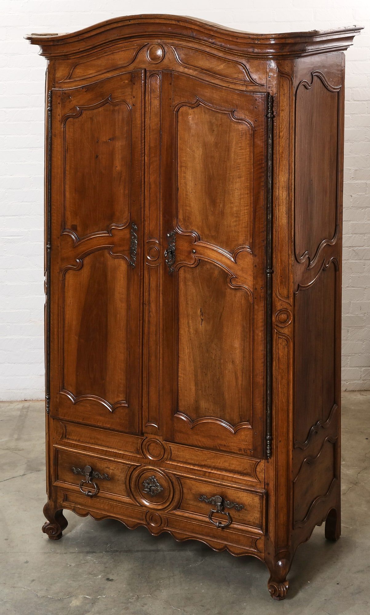 A LOUIS XV PROVINCIAL WALNUT