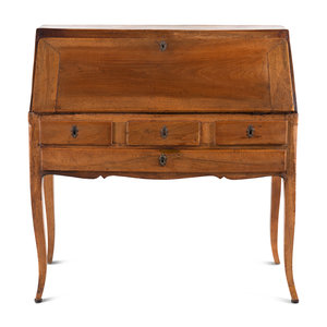 A Louis XV Walnut Bureau en Pente