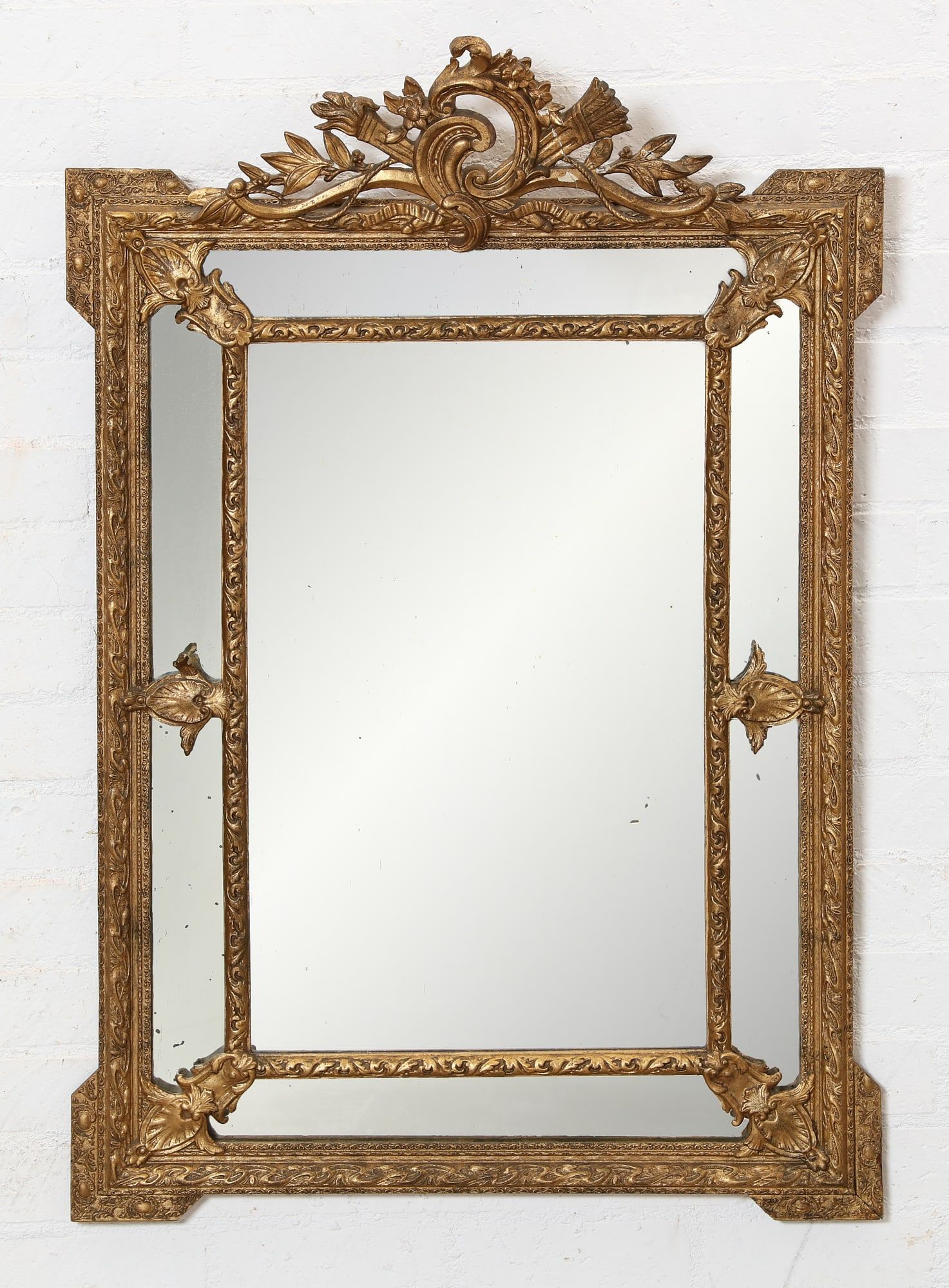 A LOUIS XVI STYLE GILTWOOD