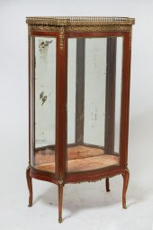 A LOUIS XV/XVI STYLE VITRINE C