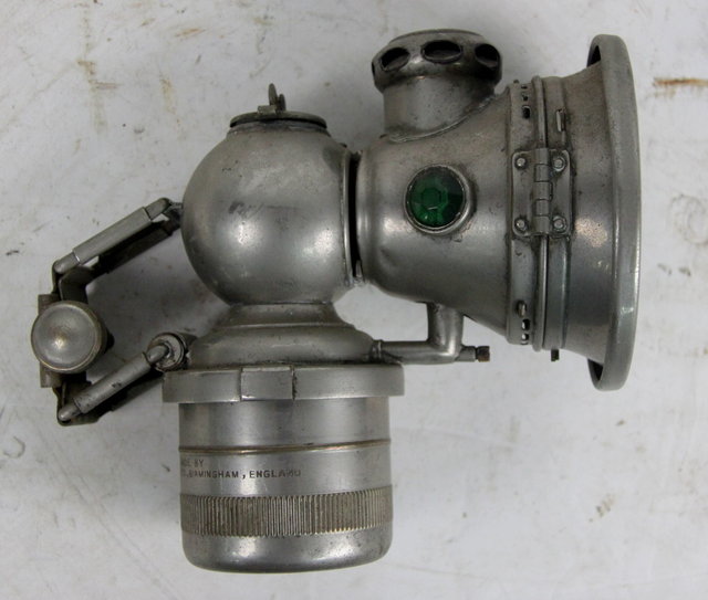 A Lucas Calcia Toura carbide car