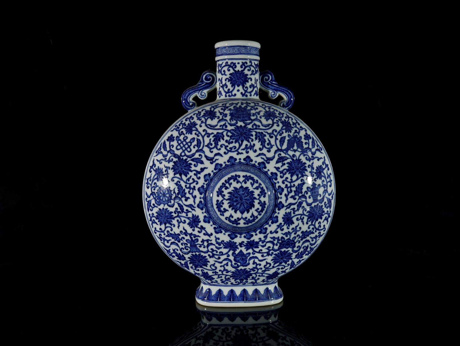 A MAGNIFICENT BLUE AND WHITE