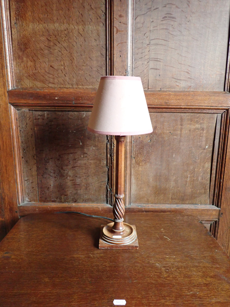 A MAHOGANY ELECTRIC TABLE LAMP with