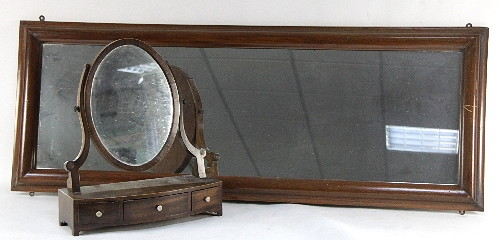 A mahogany framed dressing table