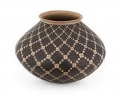 A MATA ORTIZ POTTERY JAR, BY J