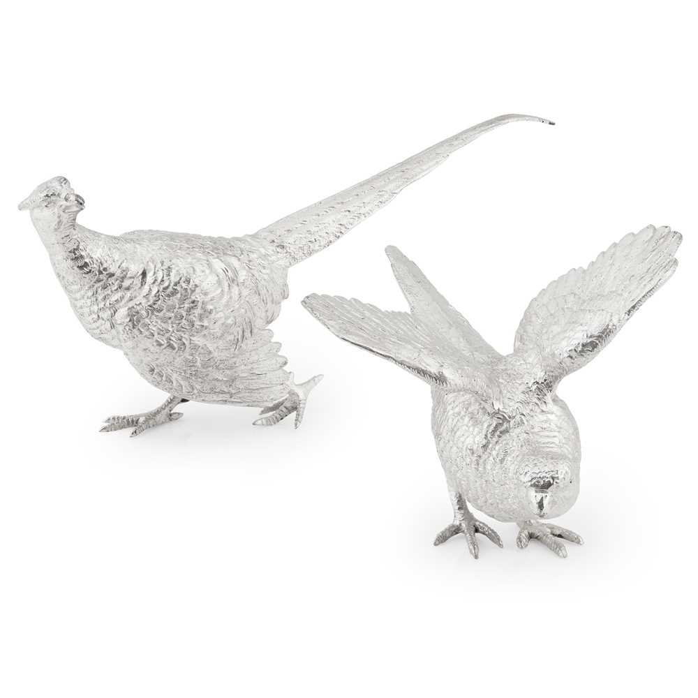 A MATCHED PAIR OF 1960S PHEASANTS