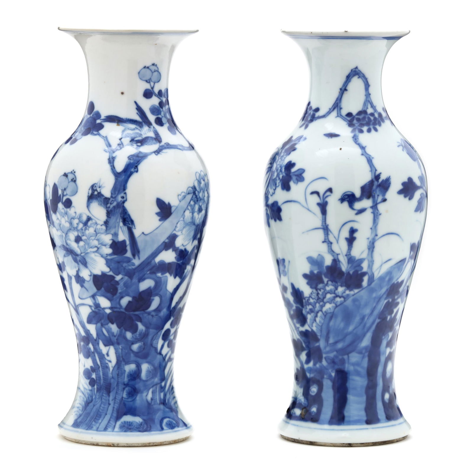 A MATCHED PAIR OF CHINESE PORCELAIN