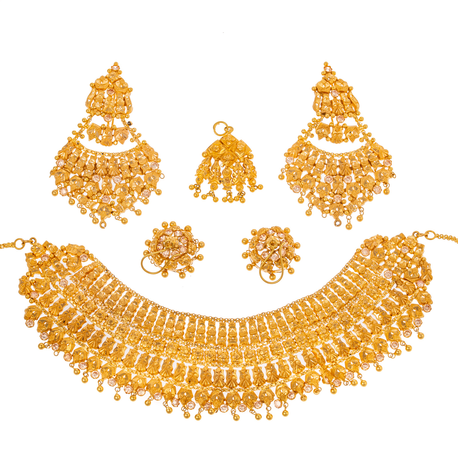 A MATCHING SUITE OF 22K YELLOW GOLD