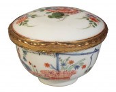 A MEISSEN CIRCULAR SNUFF BOX f