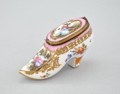 A Meissen Tabietere in the Form
