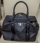 A MICHAEL KORS TRAVEL TOTE A b