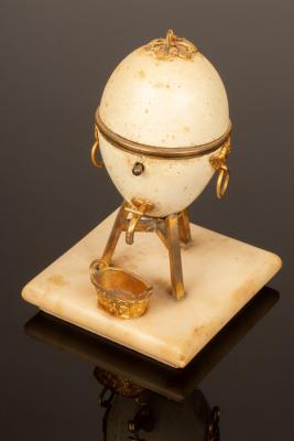 A mid 19th Century duck egg etui in