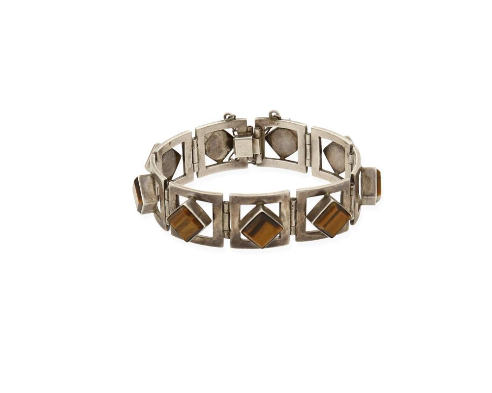 A MIGUEL MELENDEZ STONE-SET LINK