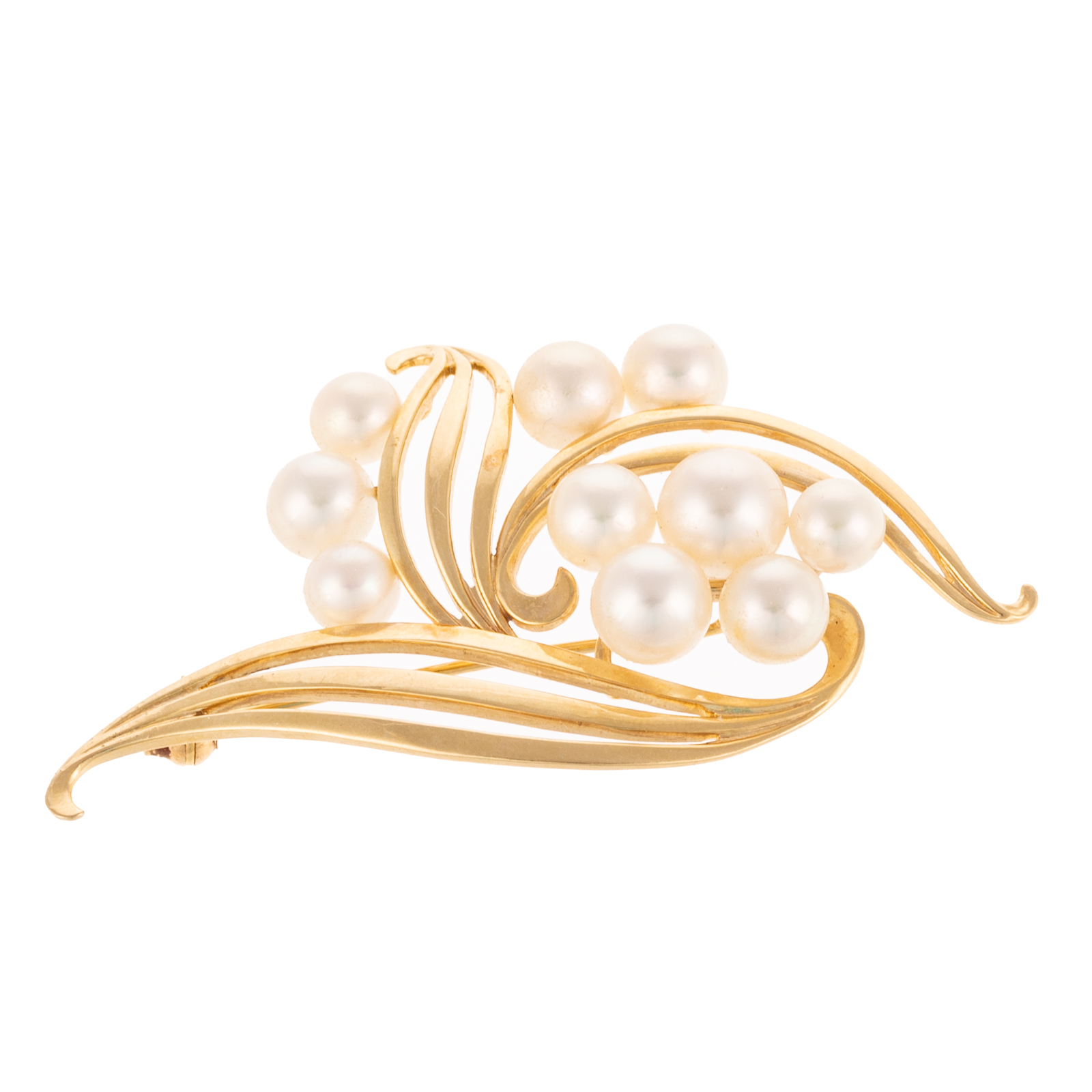 A MIKIMOTO PEARL & GOLD BROOCH IN