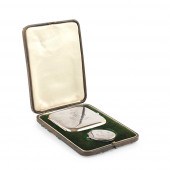 A MILITARY PRESENTATION 9CT GO