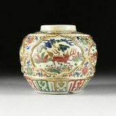 A MING DYNASTY STYLE WUCAI PAL