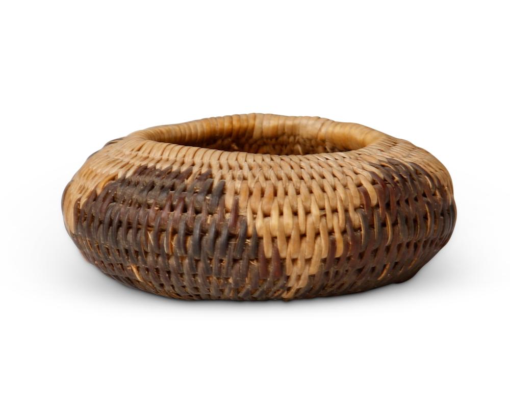 A MINIATURE POMO BASKETA