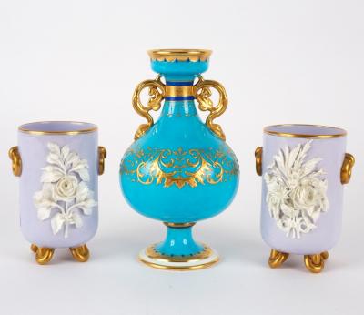 A Minton turquoise ground