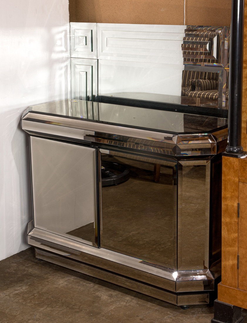 A MIRRORED HOLLYWOOD REGENCY