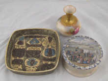 A mixed lot comprising a Royal