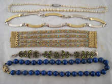 A mixed lot comprising a cultured