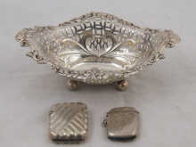 A mixed lot comprising a silver bon