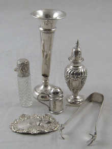 A mixed lot comprising a silver
