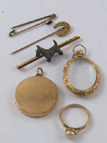 A mixed lot comprising a 15 ct gold